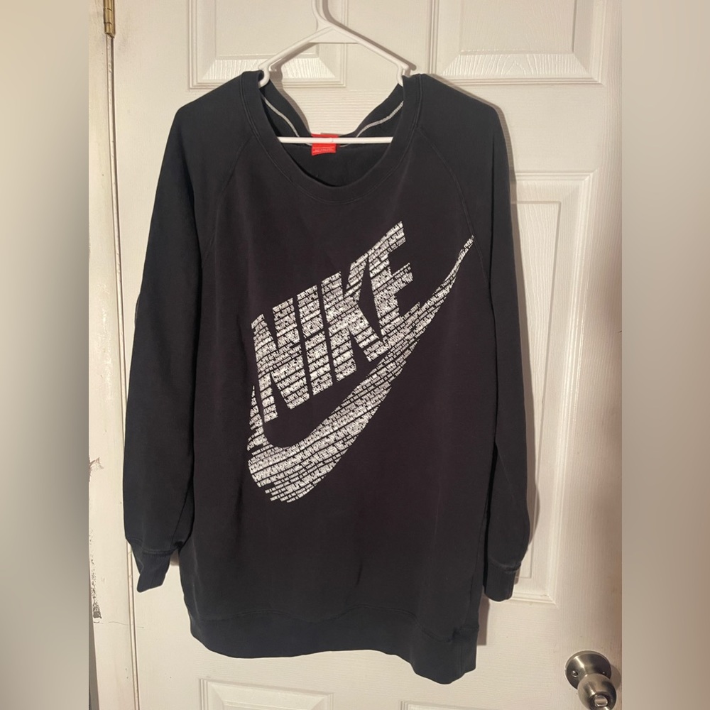Large nike crew neck